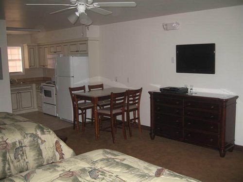 קייפ צ'ארלס Shore Stay Suites חדר תמונה